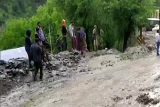 Jammu Kashmir  Livestock and  makeshift tent swept away after cloudburst hits near Jawahar TunnelEtv Bharat