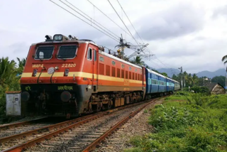 No changes in rules for booking tickets for kids  Indian Railways clarifies kids ticket booking  അഞ്ച് വയസിന് താഴെയുള്ള കുട്ടികൾക്കും ടിക്കറ്റെന്ന് വാര്‍ത്ത  ഇന്ത്യന്‍ റെയില്‍വേ മന്ത്രാലയം  ന്യൂഡൽഹി ഇന്നത്തെ വാര്‍ത്ത  newdelhi todays news  കുട്ടികളുടെ ടിക്കറ്റ് ബുക്കിങിനെക്കുറിച്ച് ഇന്ത്യന്‍ റെയില്‍വേ  Indian railway About Child Ticket Booking  Indian Railways  ഇന്ത്യന്‍ റെയില്‍വേ