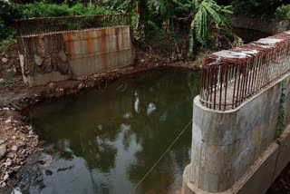 kozhikode  mavoor bridge  construction of bridge  delay  പാലം പൊളിച്ചിട്ട്  നിർമാണം പാതി വഴിയിൽ  പ്രതിഷേധം ശക്തം  പാലം തകർന്നു  അവസ്ഥ ദുരിത്തിൽ  കോഴിക്കോട്  മാവൂർ  calicut news  kozhikode local news