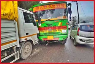 private bus and truck collide in shimla