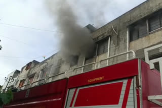 Fire breaks out in Surat garment shop