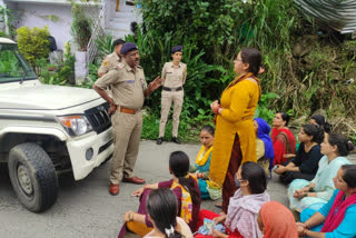 women protest against Liquor shop in Joginder Nagar