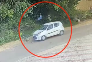 Car hits 2 children in Hanumangarh