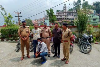 Pauri police arrested an accused with 6 bikes