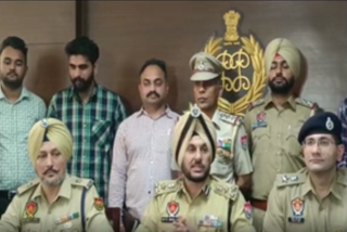 Honeytrap Case mohali  punjab police rescued engineering student  engineering student kidnapped from mohali  ഹണിട്രാപ്പ് മൊഹാലി  എൻജിനീയറിങ് വിദ്യാർഥിയെ ഹണിട്രാപ്പിൽപെടുത്തി  ഖരാർ സ്വദേശിയായ യുവാവിനെ തട്ടിക്കൊണ്ടുപോയി  മോചനദ്രവ്യം