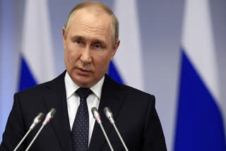 Putin warns Macron of catastrophe at Ukraine nuclear plant