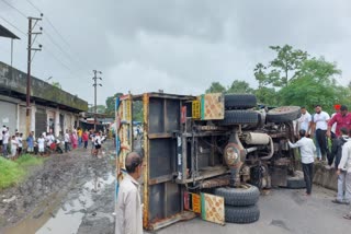 Kalika Mata Govinda team truck accident