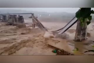 rescue-of-people-trapped-in-flood