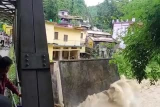 TWO STOREY HOUSE COLLAPSED