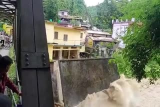 VIDEO Double STOREY HOUSE COLLAPSED IN CHANDRABHAGA RIVER IN KIRTI NAGAR AFTER TEHRI CLOUDBURST