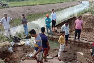 Canal broke in Tikamgarh MP
