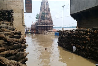 Varanasi: Rising Ganges water-level disrupts cremation rituals in Manikarnika ghat