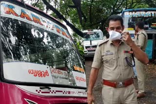 drunken driving trissur  seven private bus drivers  custody for drunken  five conductors  thrissur kerala  7 ബസ് ഡ്രൈവർമാർ കസ്‌റ്റഡിയിൽ  5 കണ്ടക്‌ടർമാരും പിടിയിൽ  തൃശൂർ  മദ്യപിച്ച് വാഹനമോടിച്ചു  വടക്കേ സ്‌റ്റാന്‍ഡ്  ശക്തന്‍ സ്‌റ്റാന്‍ഡ്  തൃശ്ശൂര്‍ ഈസ്‌റ്റ് പൊലീസ്  തൃശൂർ വാർത്ത