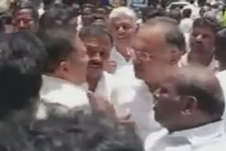 Congress workers gherao party in-charge Dinesh Gundu Rao in Puducherry