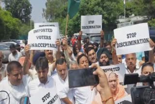 pdp-protests-against-inclusion-of-non-local-voters-in-j-and-ks-electoral-rolls-in-jammu