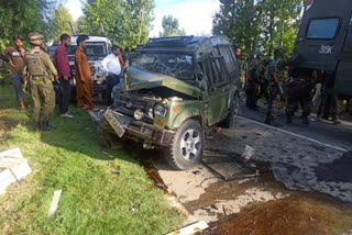 5 people including 3 soldiers injured in Handwara road accident