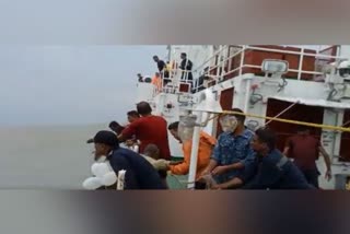 Indian Coast Guard Rescues Bangladeshi fishermen