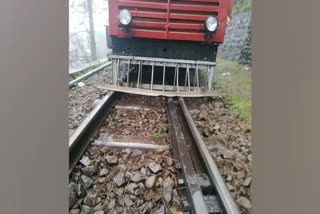 Shivnath Express train gets derailed at Chhattisgarh