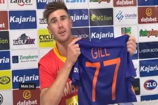 Shubman Gill gifts his jersey