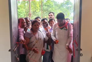 PCC Chief Mohan Markam gifted crores in Kondagaon