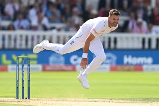 James Anderson sets new world record