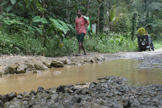 ഇടുക്കി മാങ്കുളം  2018 പ്രളയക്കെടുതി  idukki mankulam  mankulam road  ഇടുക്കി ആറാം മൈല്‍ അമ്പതാം മൈല്‍ റോഡ്  റീബില്‍ഡ് കേരള  kerala news  kerala latest news  kerala news headlines  ഇന്നത്തെ വാര്‍ത്തകള്‍  പ്രധാന വാര്‍ത്തകള്‍  ജില്ല വാര്‍ത്തകള്‍