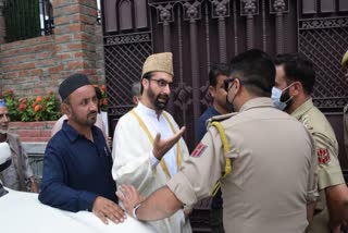 mirwaz-umar-farooq-not-allowed-for-friday-prayers-at-jamia-masjid-srinagar