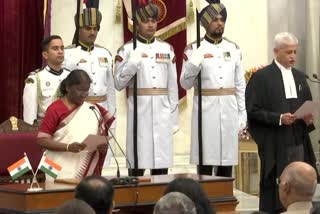 President Droupadi Murmu to administer the oath of Office of the Chief Justice of India to Justice Uday Umesh Lalit at Rashtrapati Bhavan today