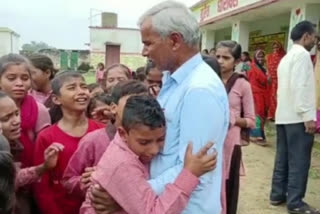 Students cry for Principal suspended over feeding salt roti in mid day meal