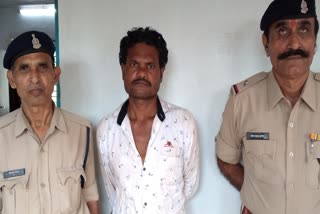 beef smuggler arrested in bhilai railway station