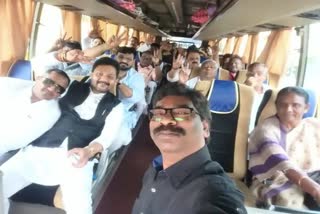 Jharkhand Political crisis ruling MLAs leave for unknown destination by bus