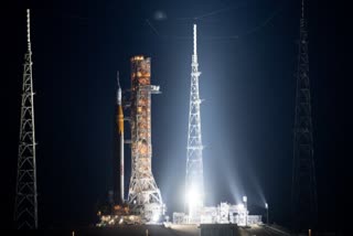 NASA moon rocket on track for launch despite lightning hits  NASA moon rocket Artemis  നാസയുടെ മൂൺ റോക്കറ്റ്  ആർട്ടിമിസ് 1  Artemis1  NASA new project  നാസയുടെ പുതിയ ദൗത്യം  isro  international news  അന്തർദേശീയ വാർത്തകൾ