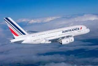 Air France pilots suspended  pilots fighting in cockpit  കോക്‌പിറ്റില്‍ കൈയാങ്കളി  എയര്‍ ഫ്രാന്‍സ്  aviation news