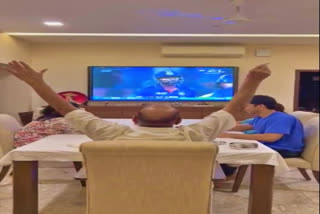 Sarad Pawar's cricket fan avatar during India Pakistan match