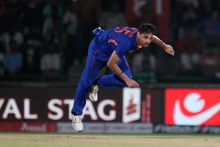 Bhuvneshwar Kumar  Bhuvneshwar Kumar T20I record  Bhuvneshwar Kumar record  hardik pandya  India vs Pakistan  Asia cup 2022  Asia cup  ഭുവനേശ്വര്‍ കുമാര്‍  ഭുവനേശ്വര്‍ കുമാര്‍ റെക്കോഡ്  ഹാര്‍ദിക് പാണ്ഡ്യ  ഇന്ത്യ vs പാകിസ്ഥാന്‍  ഏഷ്യ കപ്പ്  ഇര്‍ഫാന്‍ പഠാന്‍  Irfan Pathan