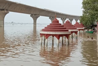 गंगा में बाढ़