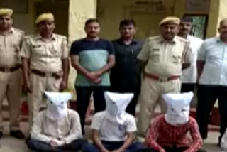 Barmer police arrested four accused of loot