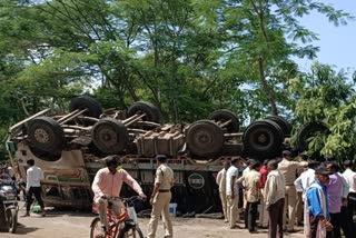 road accident in dhamtari