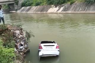 vdriver-lost-control-and-the-car-fell-into-the-tungabhadra-canal