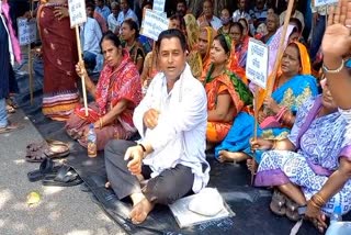 protest-for-demanding-compensation-in-puri