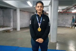 Ahmedabad Girl Won Gold Medal