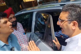 AAP MLA Saurabh Bharadwaj, BJP's Gaurav Bhatia engage in verbal spat during their vist to Delhi's government school