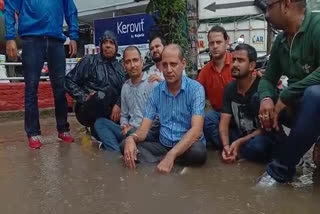 Deepak Balutia protests against waterlogging