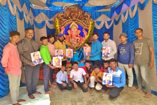 youths-distributed-ambedkar-and-basavanna-photo