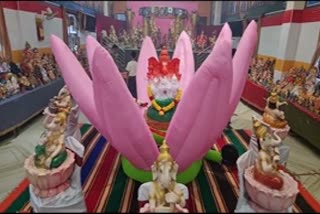 exhibition-of-20000-ganesh-idols-in-tamil-nadu