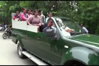 Women gypsy drivers took trial of warrior car in Corbett