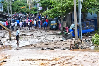 کرناٹک میں سیلابی صورتحال سے لاکھوں لوگ متاثرکرناٹک میں سیلابی صورتحال سے لاکھوں لوگ متاثر