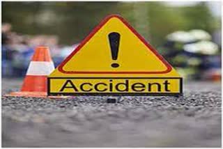 young man was crushed by a speeding bus in Kalyanpur village of Sitarganj