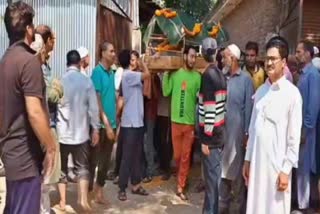 last rites of Hindu performed by Muslims in Shopian