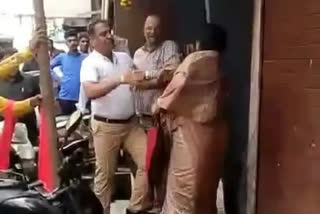 Mumbai: NCW takes cognizance of woman being thrashed by man